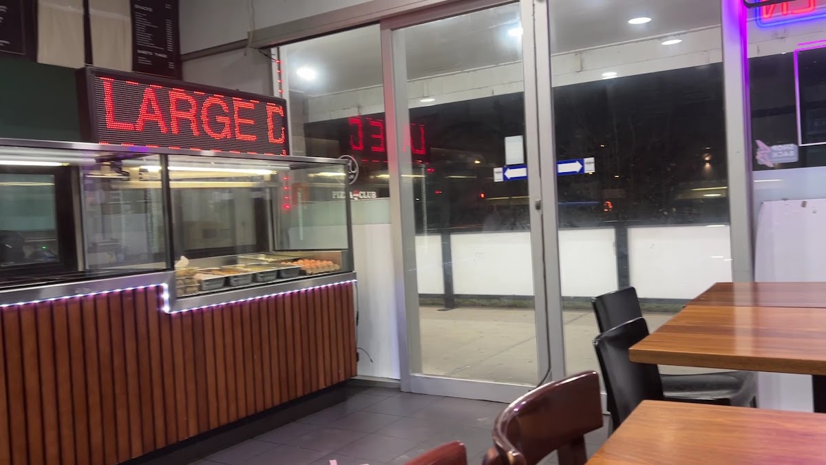 Pizza Club Craigieburn-2
